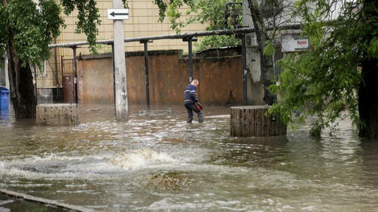 Россия под водой: проливные дожди затопили несколько регионов