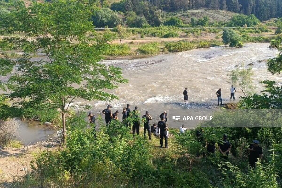 В водном канале в Товузе нашли тело