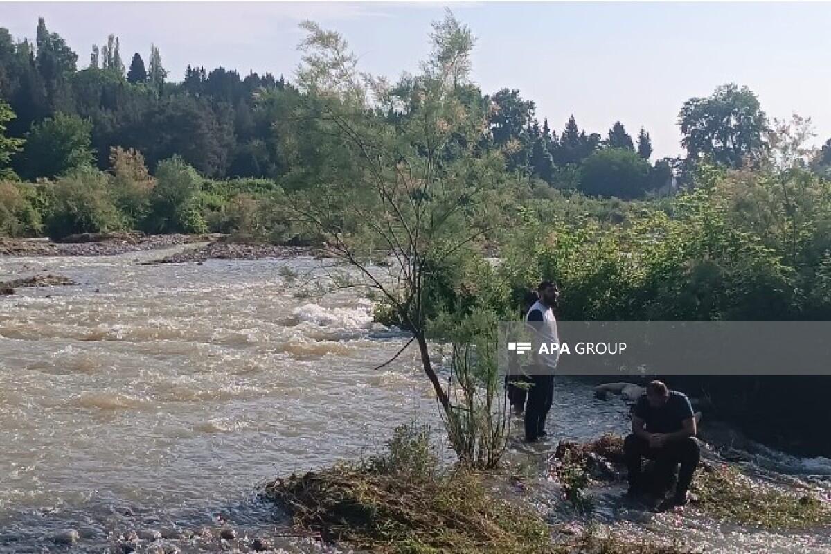 В водном канале в Товузе нашли тело