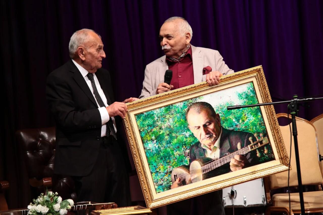 В Баку прошел творческий вечер в честь 80-летия Вамиги Мамедалиева