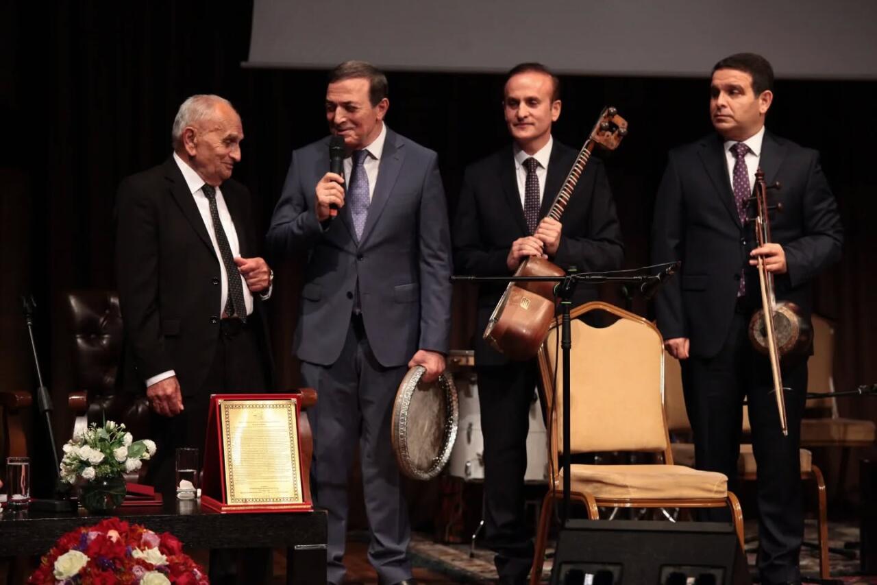 В Баку прошел творческий вечер в честь 80-летия Вамиги Мамедалиева