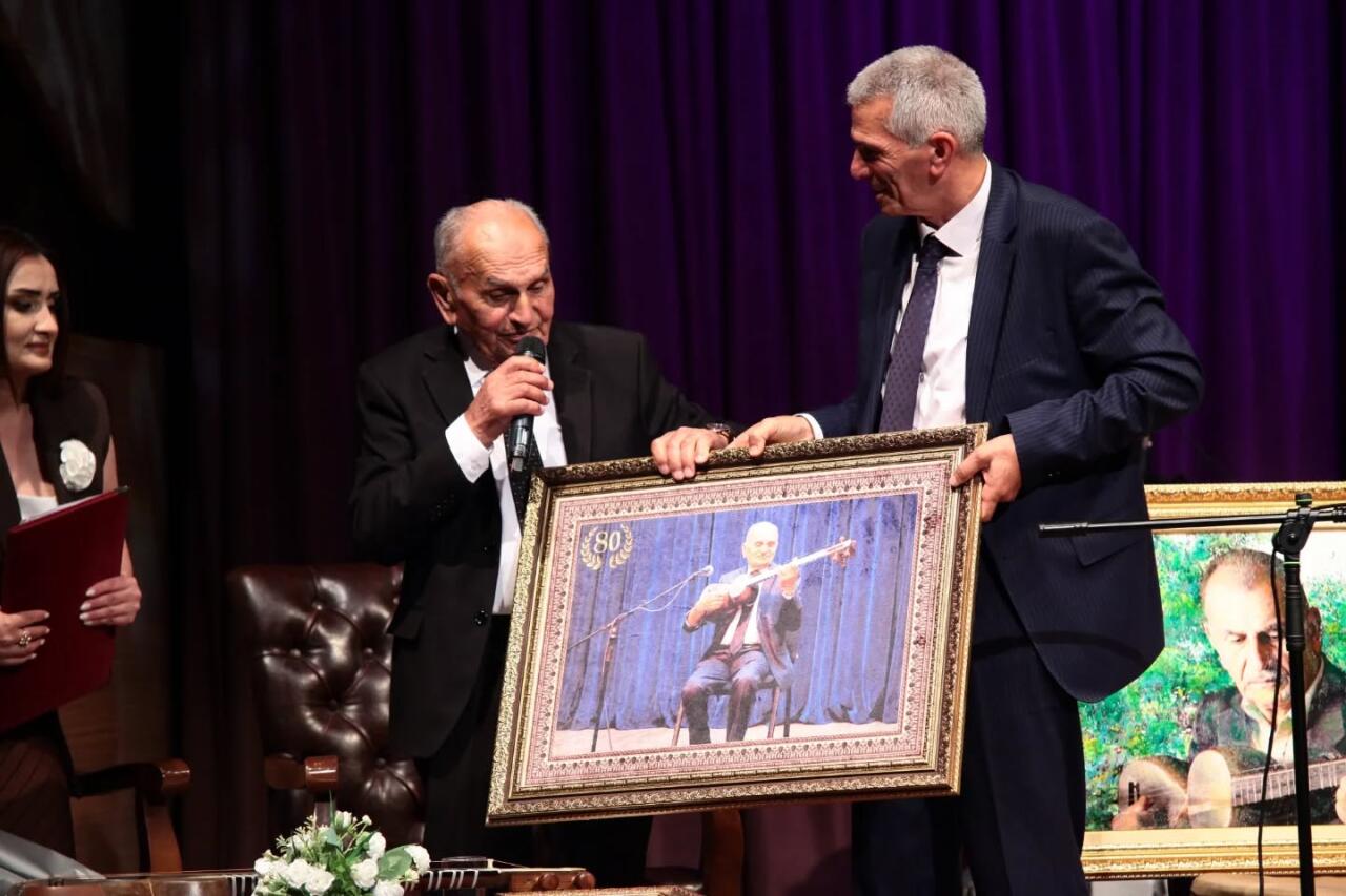 В Баку прошел творческий вечер в честь 80-летия Вамиги Мамедалиева