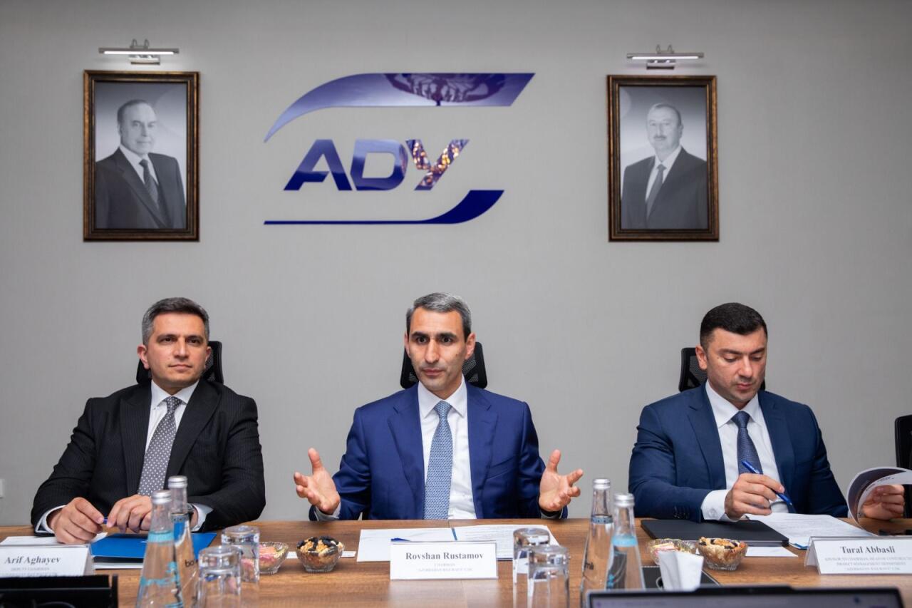 ADY və Asiya İnfrastruktur İnvestisiya Bankı gələcək əməkdaşlığı müzakirə edib