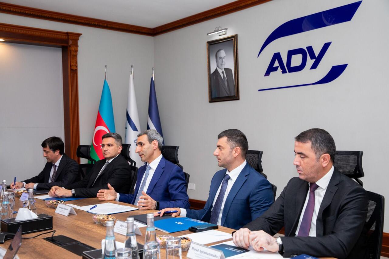 ADY və Asiya İnfrastruktur İnvestisiya Bankı gələcək əməkdaşlığı müzakirə edib