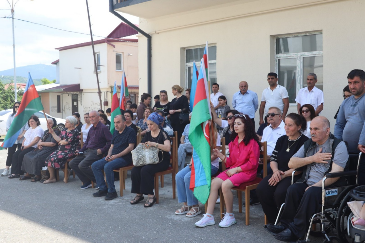 Xankəndi və Ağdərəyə növbəti köç olub