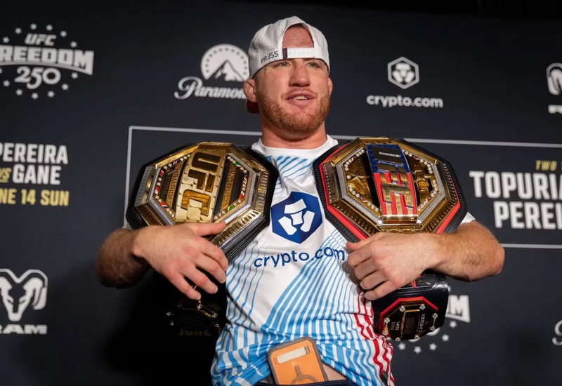 Новый чемпион UFC обратился к болельщикам