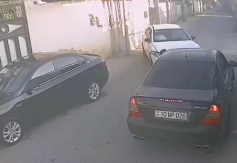 В Баку столкнулись Mercedes и BYD