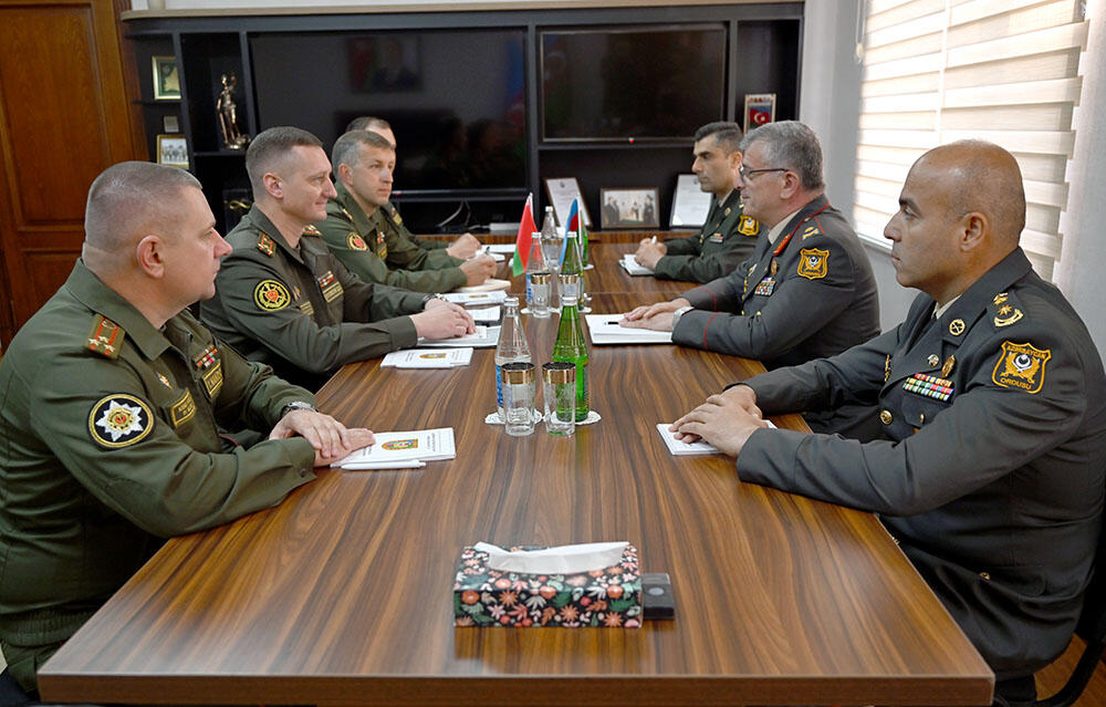 Азербайджан и Беларусь укрепляют военные контакты