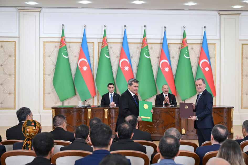 Состоялся обмен азербайджано-туркменскими документами