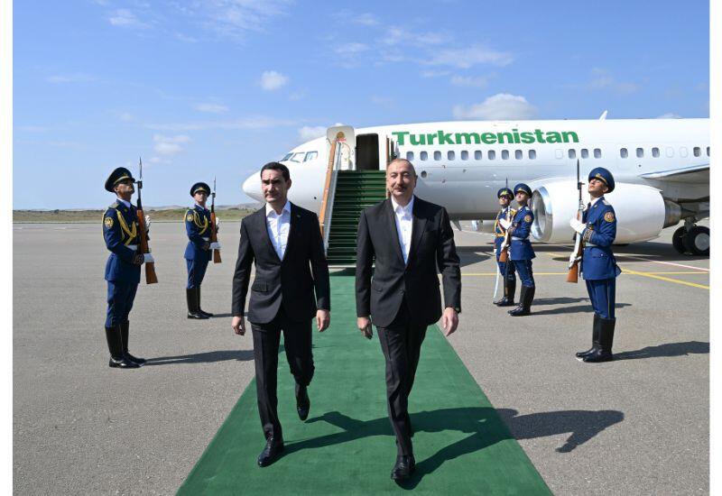 Президент Туркменистана Сердар Бердымухамедов прибыл в Физулинский район
