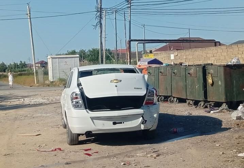 Bakıda zibilliyə atılan maşın