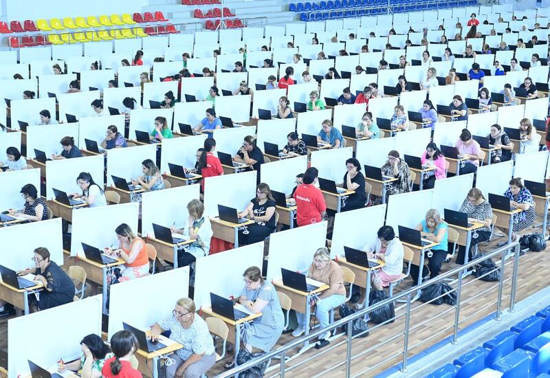 Bu gün altı mindən çox müəllim sertifikasiya imtahanı verib
