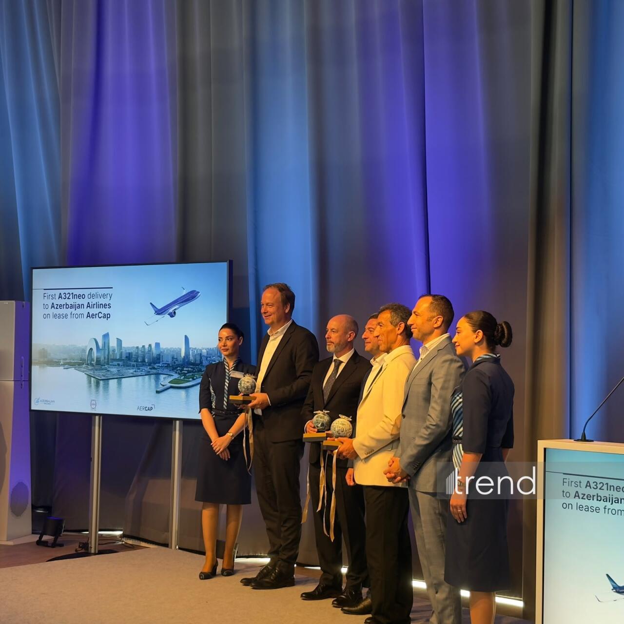 Hamburqda AZAL-a məxsus ilk Airbus A321neo təyyarəsinin təhvil verilməsi mərasimi keçirilib