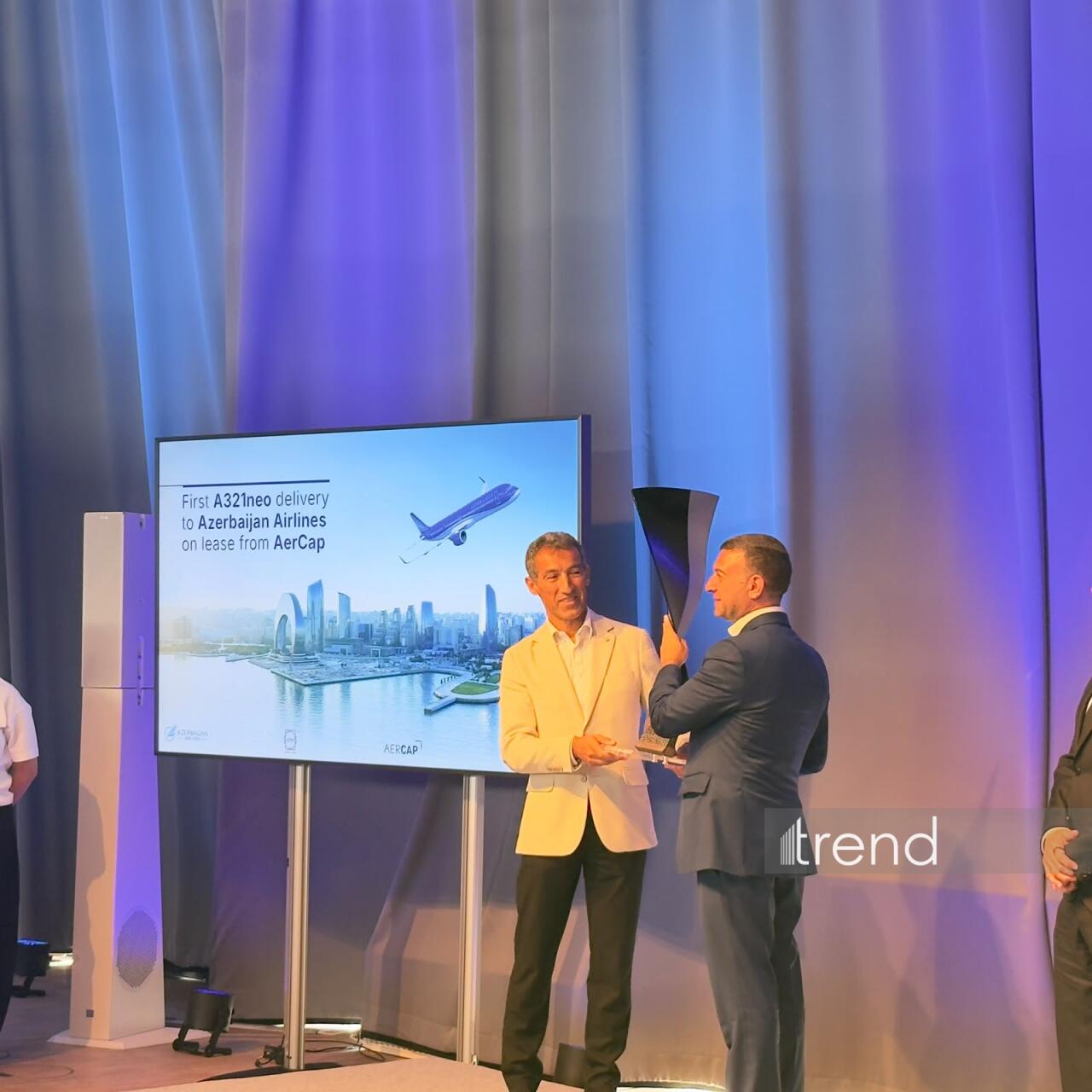 Hamburqda AZAL-a məxsus ilk Airbus A321neo təyyarəsinin təhvil verilməsi mərasimi keçirilib