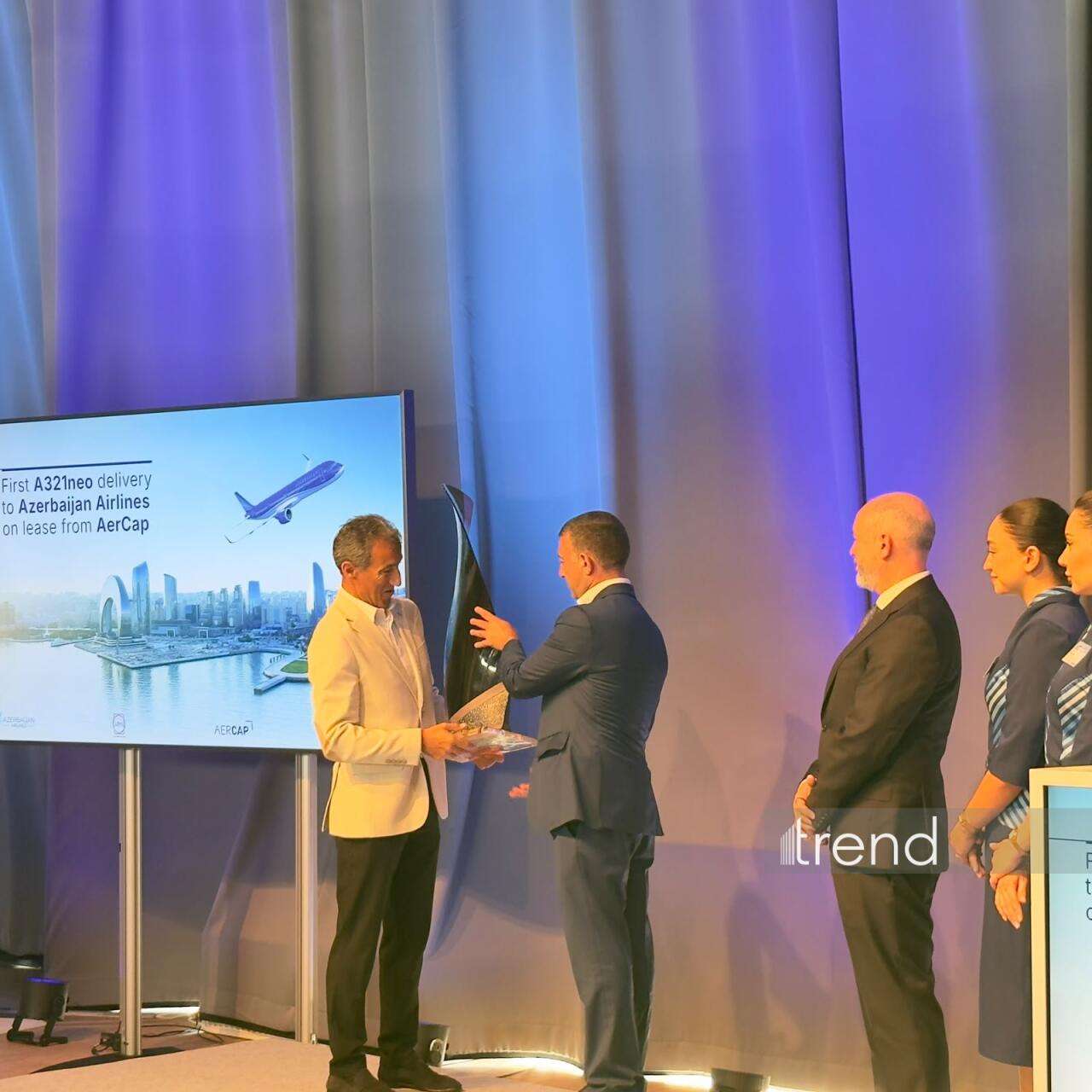 Hamburqda AZAL-a məxsus ilk Airbus A321neo təyyarəsinin təhvil verilməsi mərasimi keçirilib