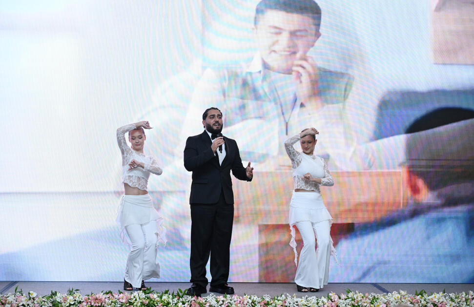 Heydər Əliyev Fondunun vitse-prezidenti Leyla Əliyeva “Qızların təhsilinə dəstək” layihəsinin II Məzun Günündə iştirak edib