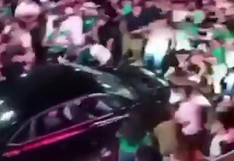 Автомобиль въехал в толпу после матча ЧМ