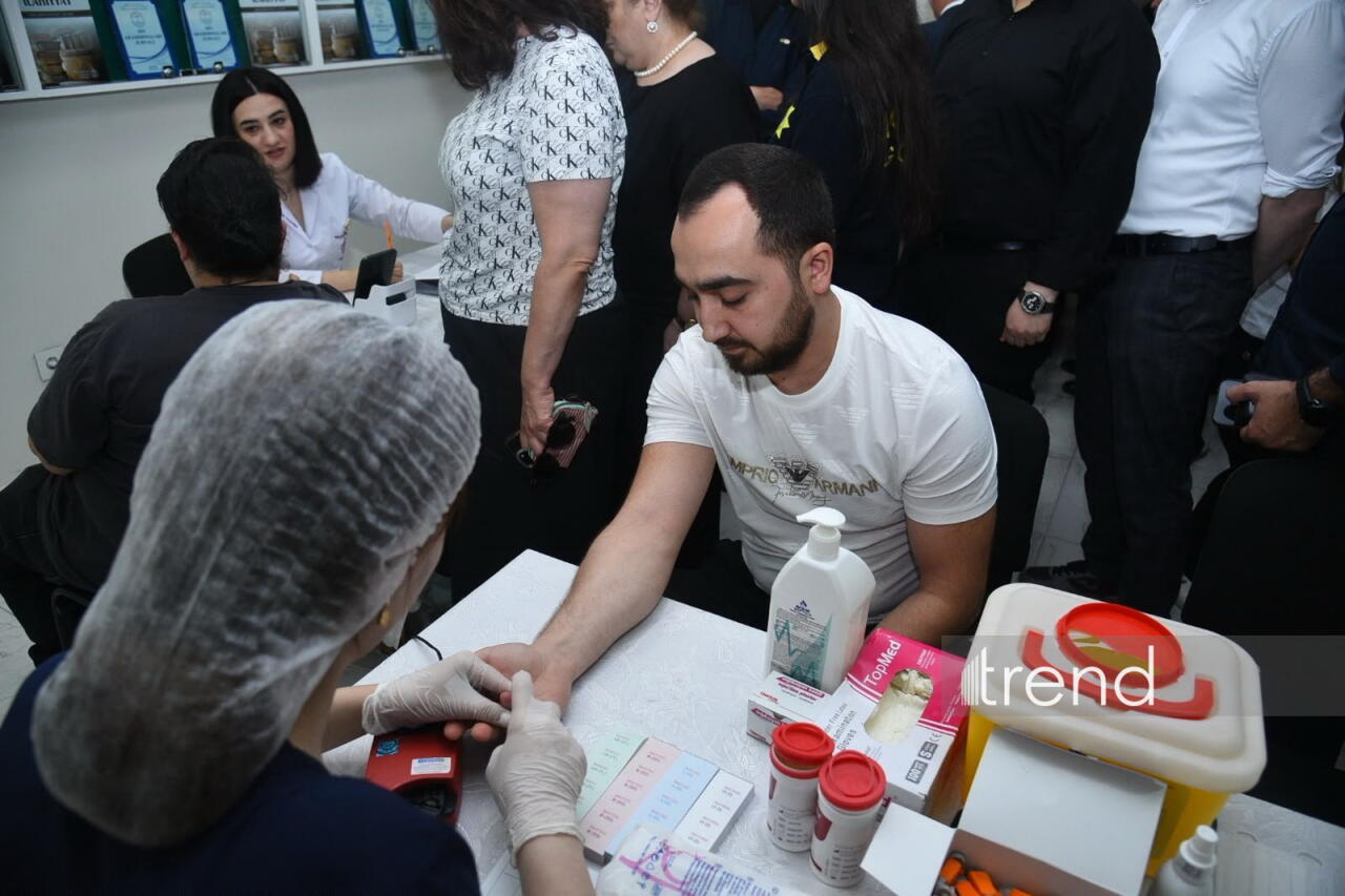 В Баку проводится акция по сдаче крови в связи с днем Ашура
