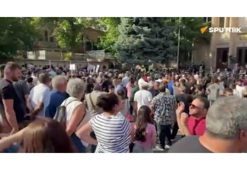 В Ереване реваншисты протестуют против результатов выборов