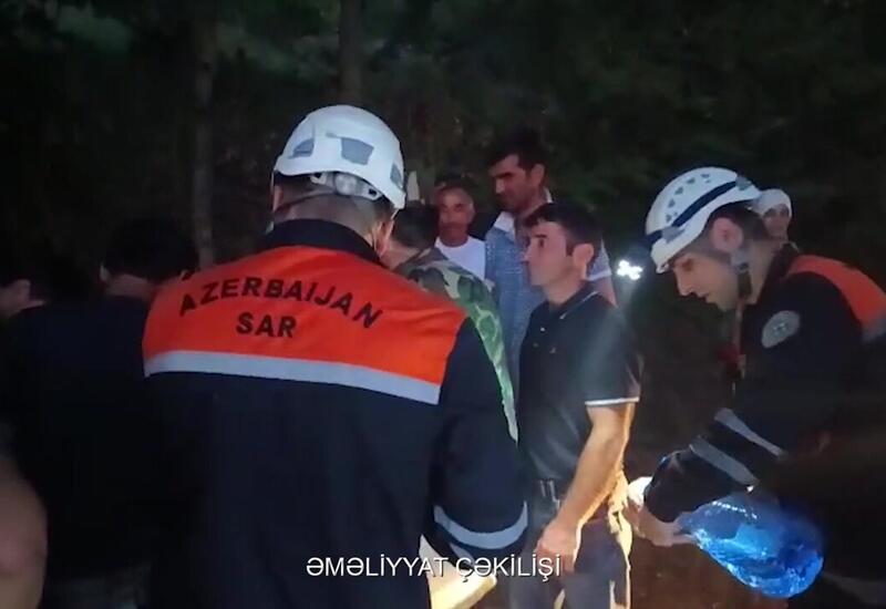 МЧС спасло восьмерых заблудившихся в Лянкяране