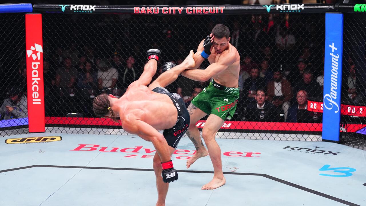 Рафаэль Физиев разгромил Мануэля Торреса на UFC Fight Night