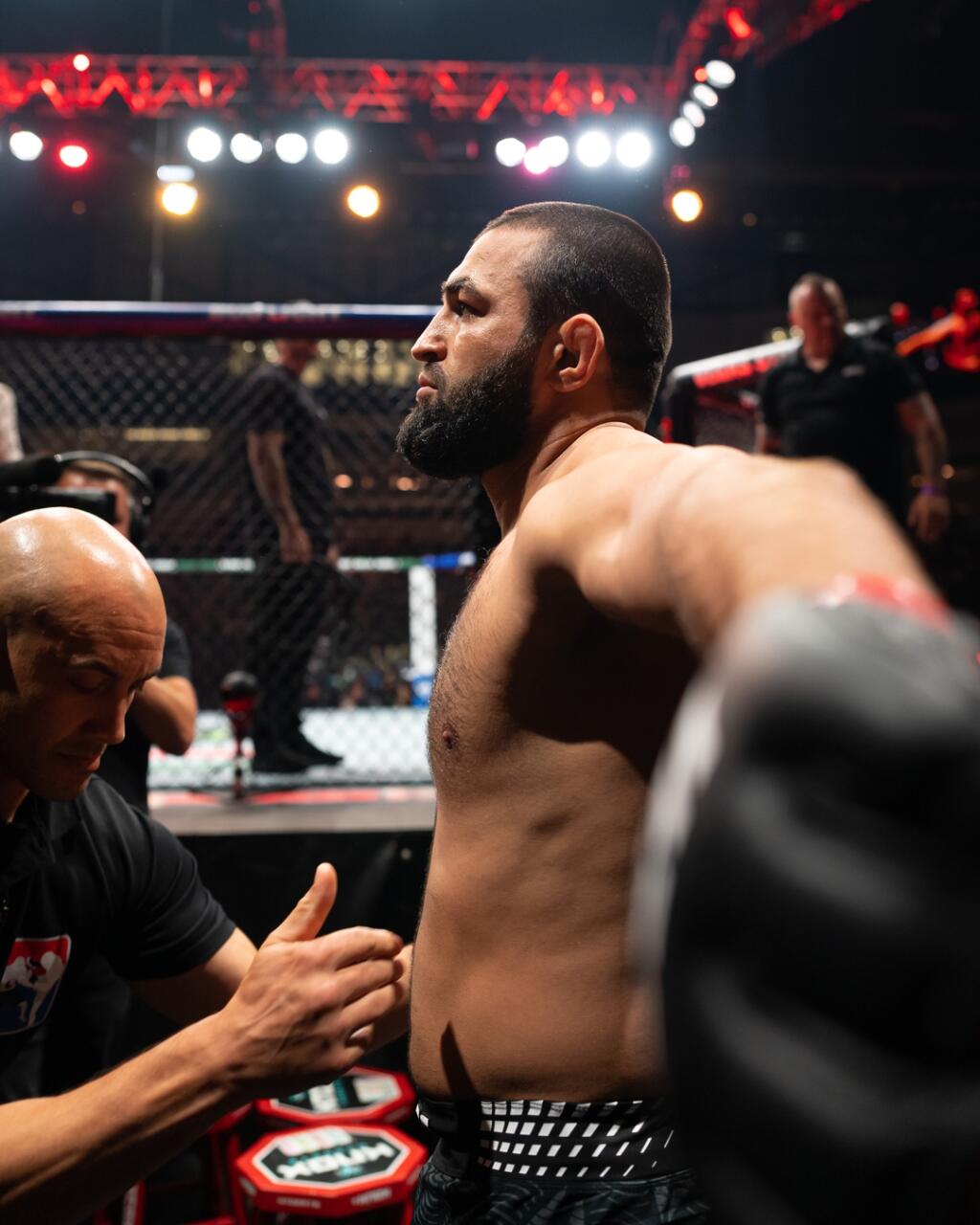 UFC Fight Night в Баку: первый бой завершился победой азербайджанского бойца