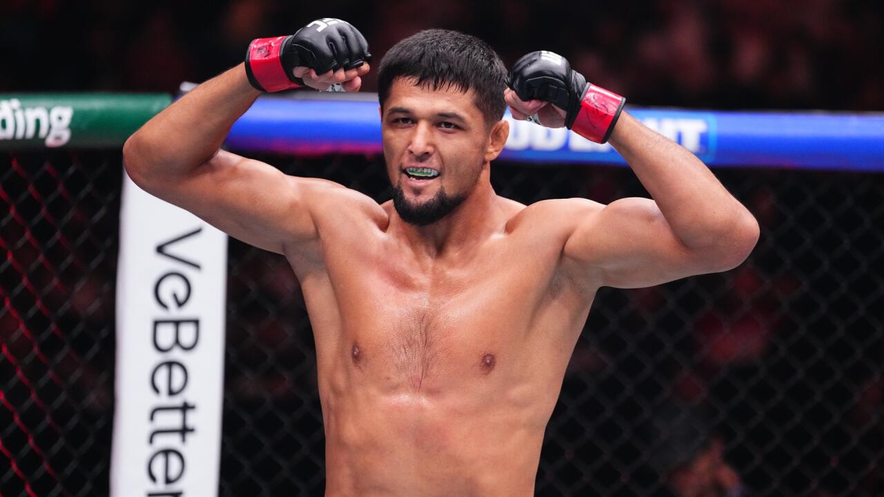 UFC Fight Night в Баку: состоялся главный поединок основного карда