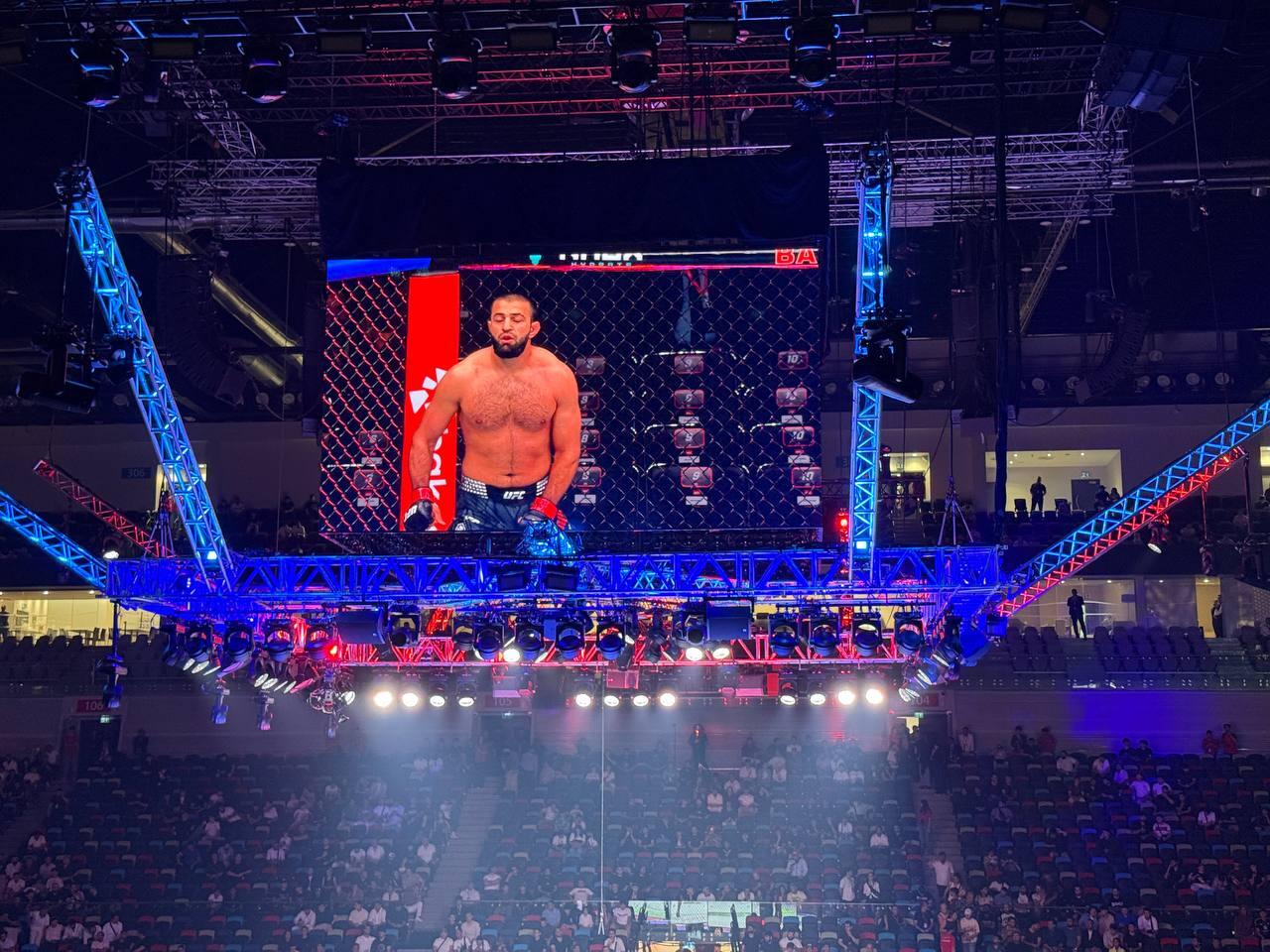 UFC Fight Night в Баку: первый бой завершился победой азербайджанского бойца