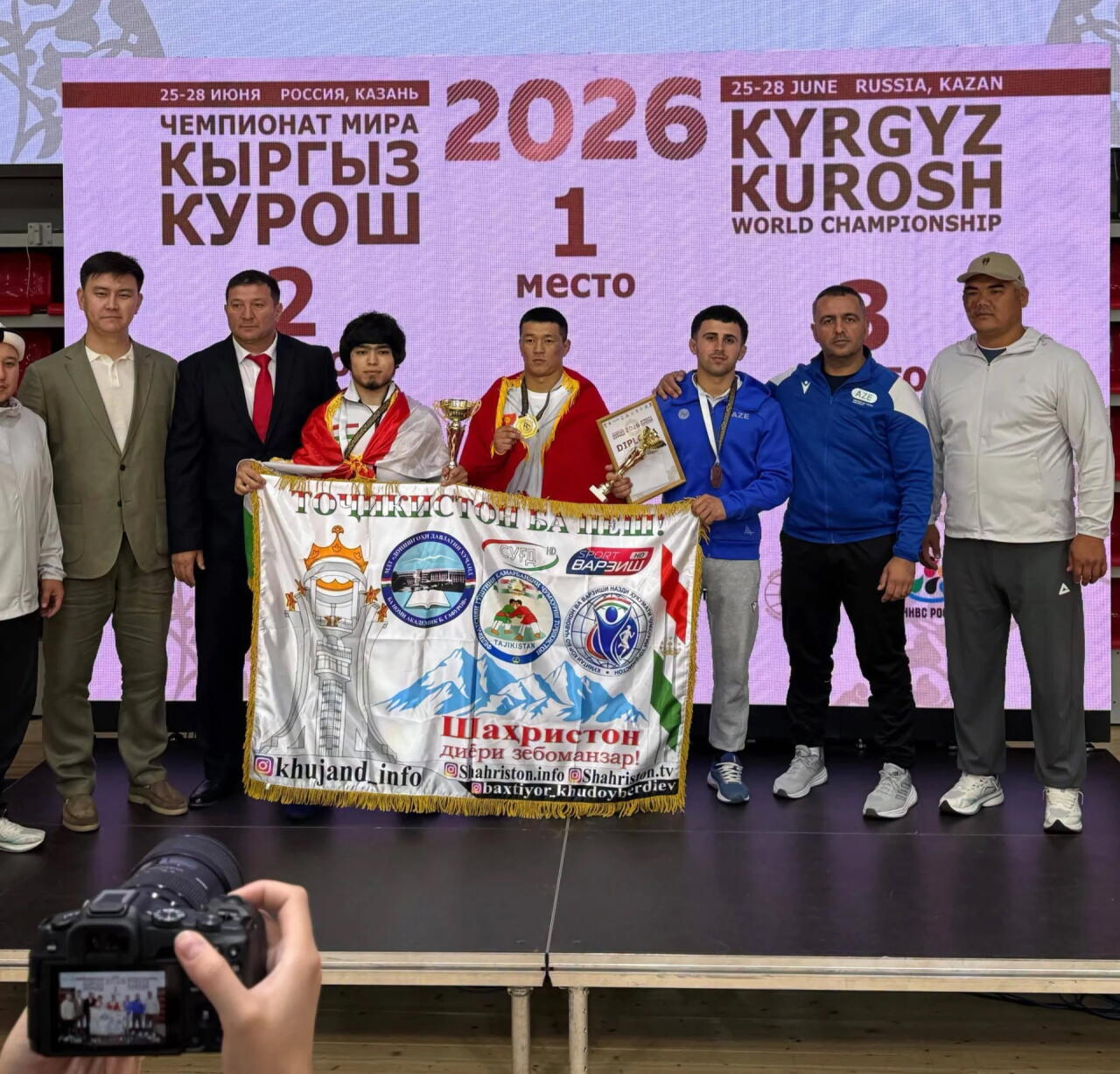 Азербайджанские борцы на поясах завоевали 29 медалей на чемпионате мира