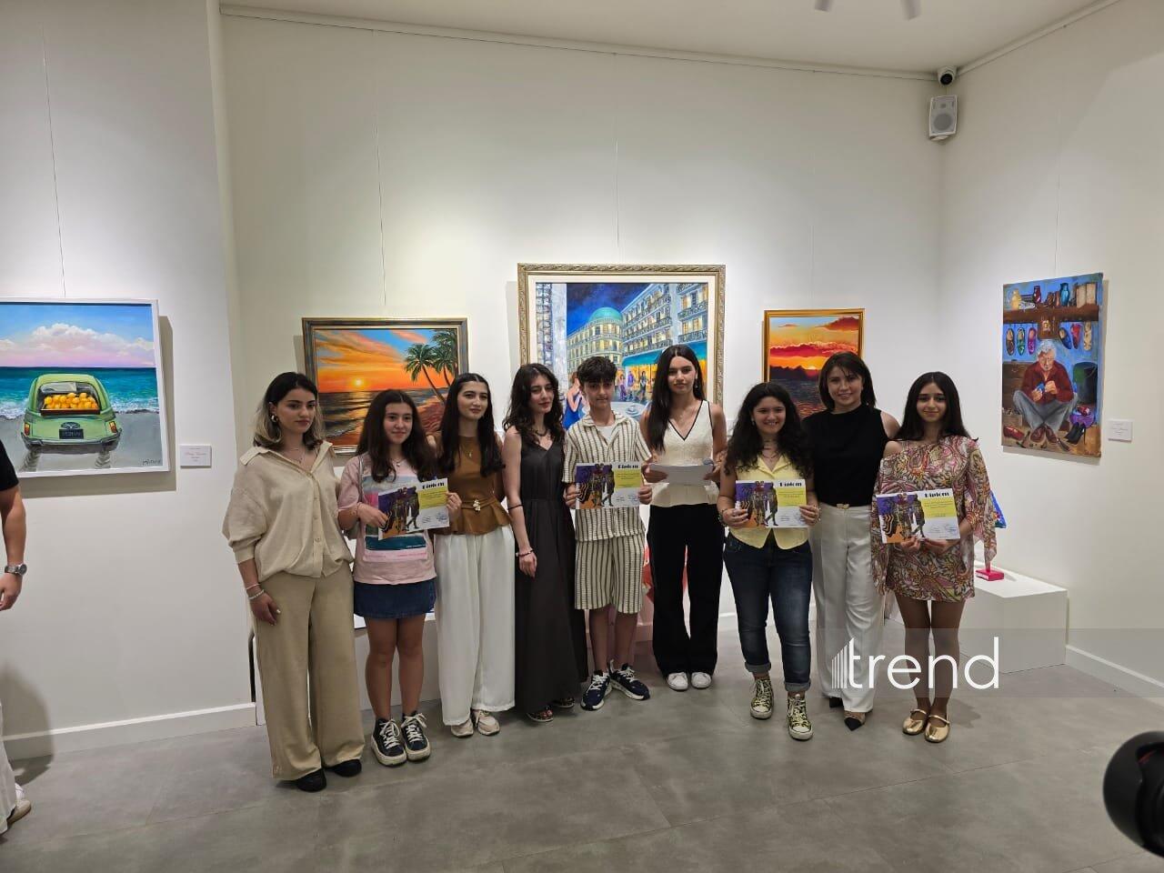 В Баку открылась красочная экспозиция Gulnar Art Studio под названием "Разные взгляды"