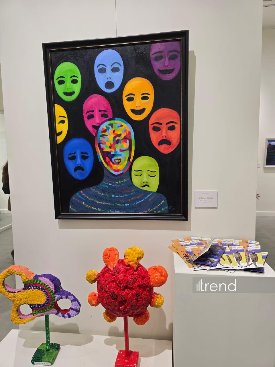 В Баку открылась красочная экспозиция Gulnar Art Studio под названием "Разные взгляды"