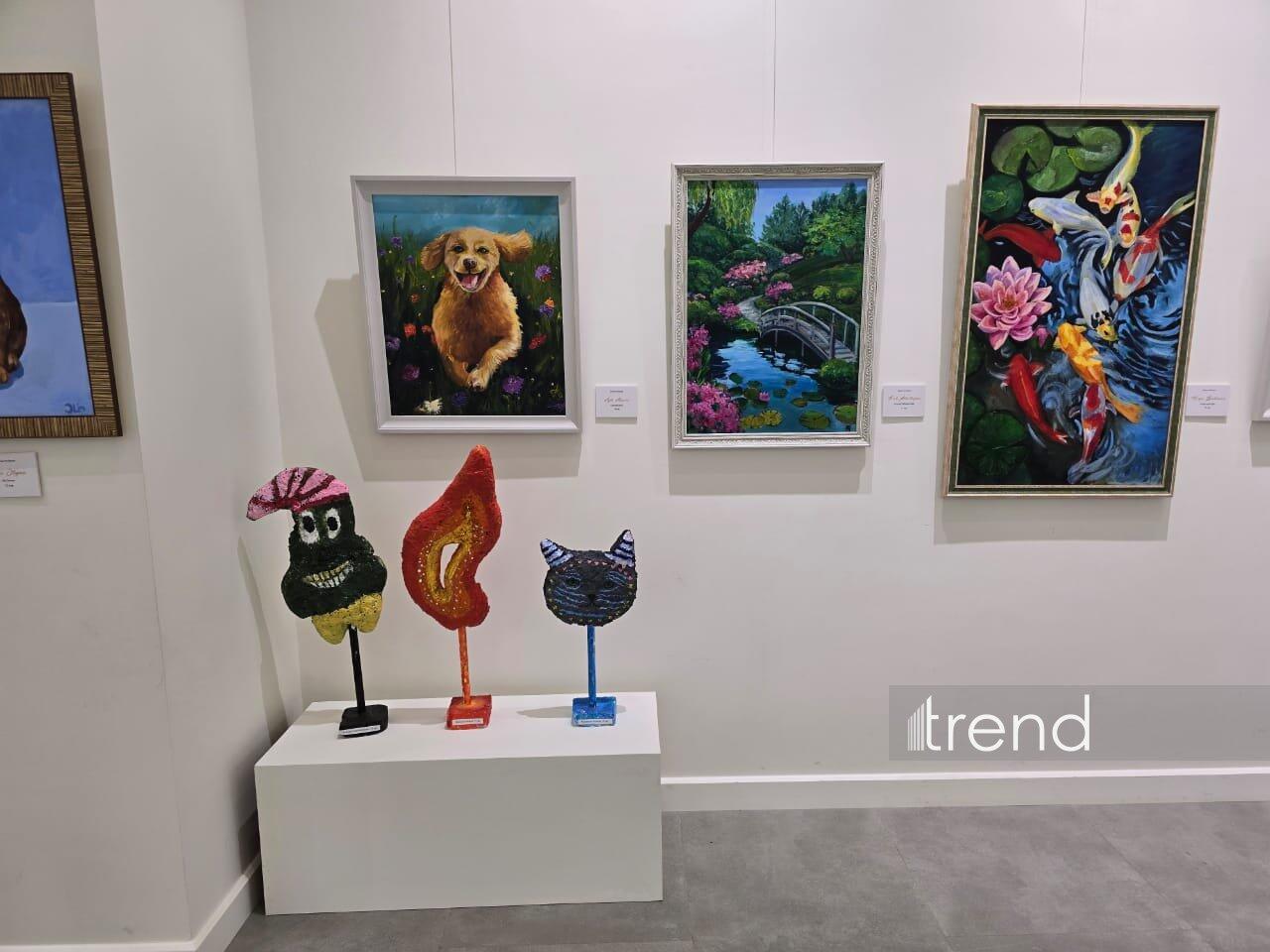 В Баку открылась красочная экспозиция Gulnar Art Studio под названием "Разные взгляды"