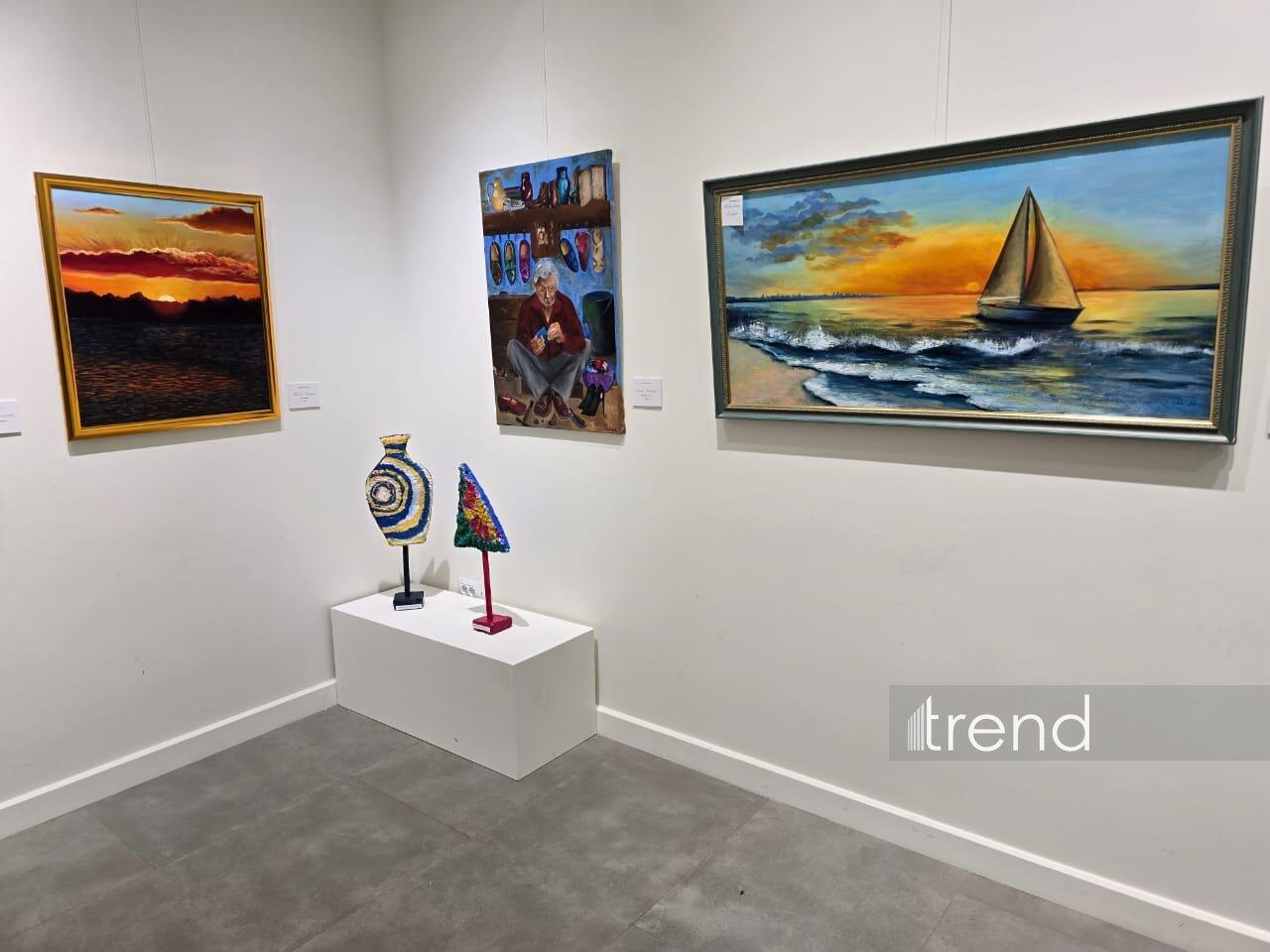 В Баку открылась красочная экспозиция Gulnar Art Studio под названием "Разные взгляды"