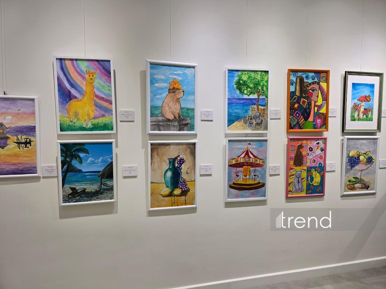 В Баку открылась красочная экспозиция Gulnar Art Studio под названием "Разные взгляды"