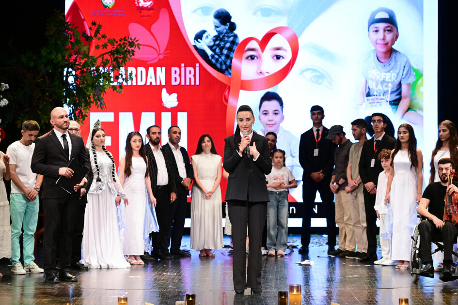 Heydər Əliyev Fondunun vitse-prezidenti Leyla Əliyeva “Onlardan biri: Emil” adlı anım tədbirində iştirak edib