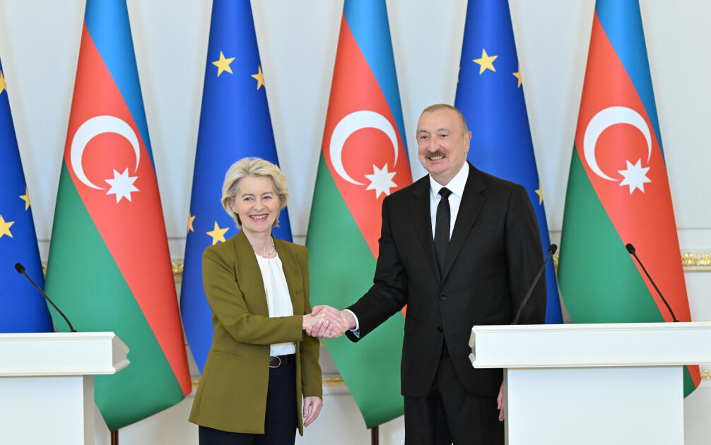 Prezident İlham Əliyev və Avropa Komissiyasının Prezidenti mətbuata bəyanatlarla çıxış ediblər