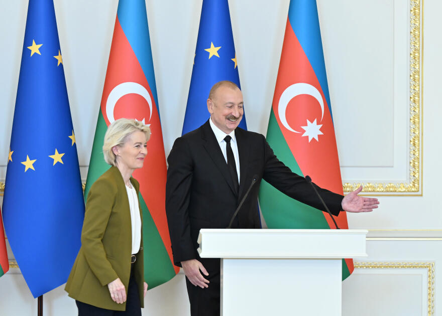 Prezident İlham Əliyev və Avropa Komissiyasının Prezidenti mətbuata bəyanatlarla çıxış ediblər