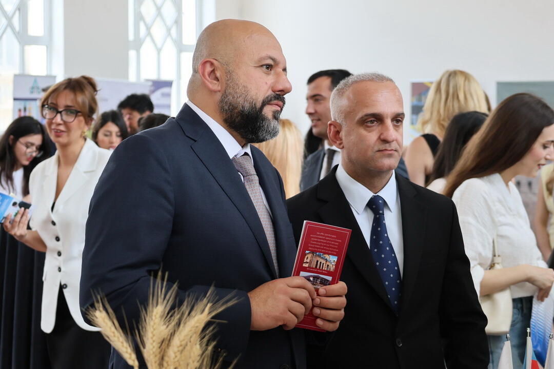 İşaxtaranlar üçün yeni imkanlar: İçərişəhərdə Əmək Yarmarkası keçirilib