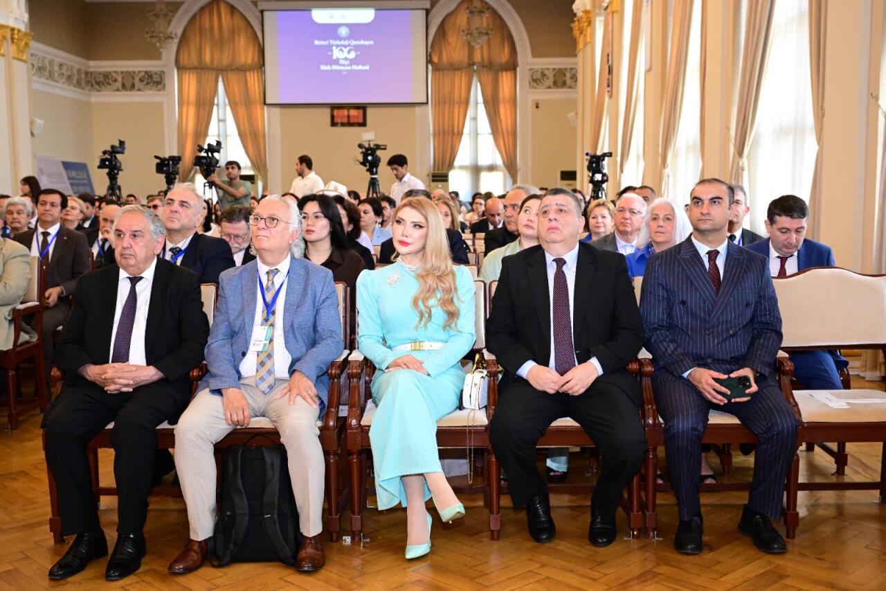 Баку стал центром международного диалога о будущем тюркологии