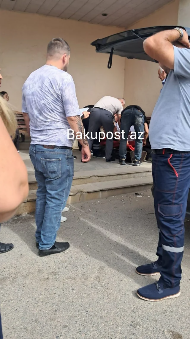 Dayanacaqda avtobus gözləyən kişi qəfil öldü