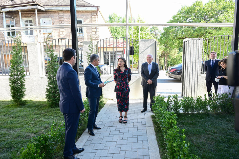 Heydər Əliyev Fondunun vitse-prezidenti Leyla Əliyeva Şəki Şəhər İncəsənət Məktəbində olub
