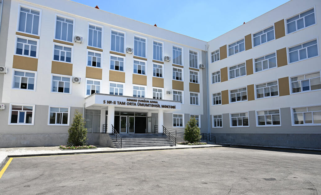 Heydər Əliyev Fondunun vitse-prezidenti Leyla Əliyeva Yevlaxda məktəb binasının açılışında iştirak edib