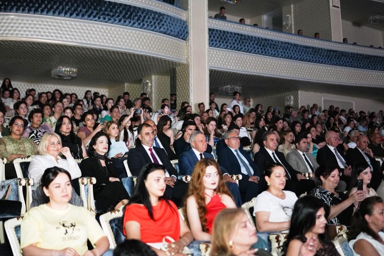 В Гяндже состоялась торжественная церемония открытия XV Международного фестиваля "Шелковый путь"