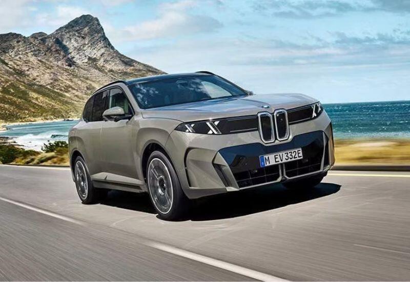 BMW представила кроссовер X5 нового поколения