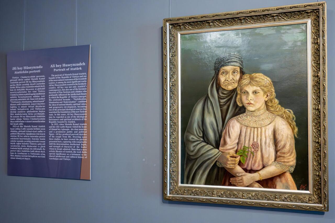 В Баку открылась выставка и прошел научный семинар, посвященные Али беку Гусейнзаде
