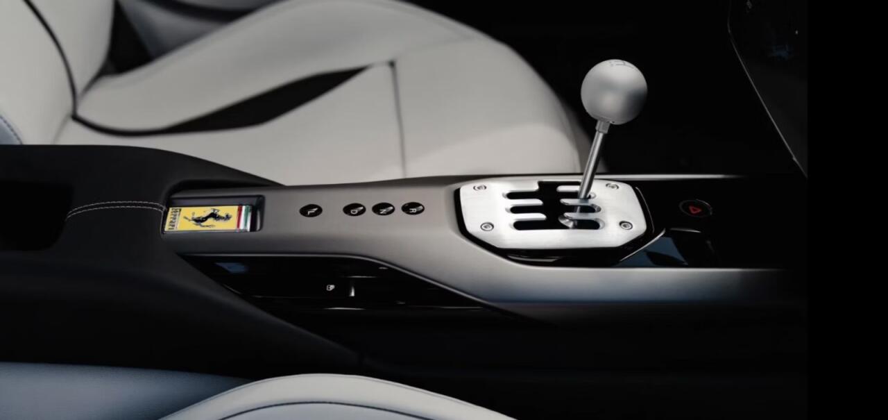 Ferrari предложила клиентам ненастоящую "механику"