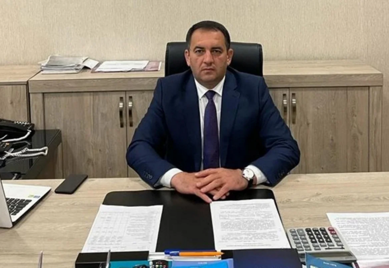 Bakıda bələdiyyə sədri bıçaqlandı