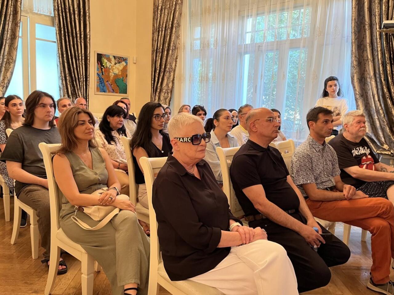 В Баку подвели итоги литературного конкурса Shahin Novrasli Festival