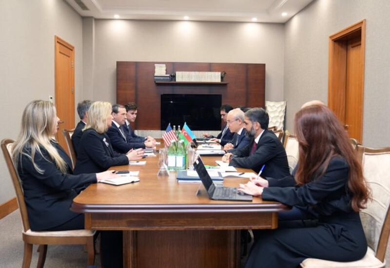 Баку и Вашингтон обсудили развитие Среднего коридора