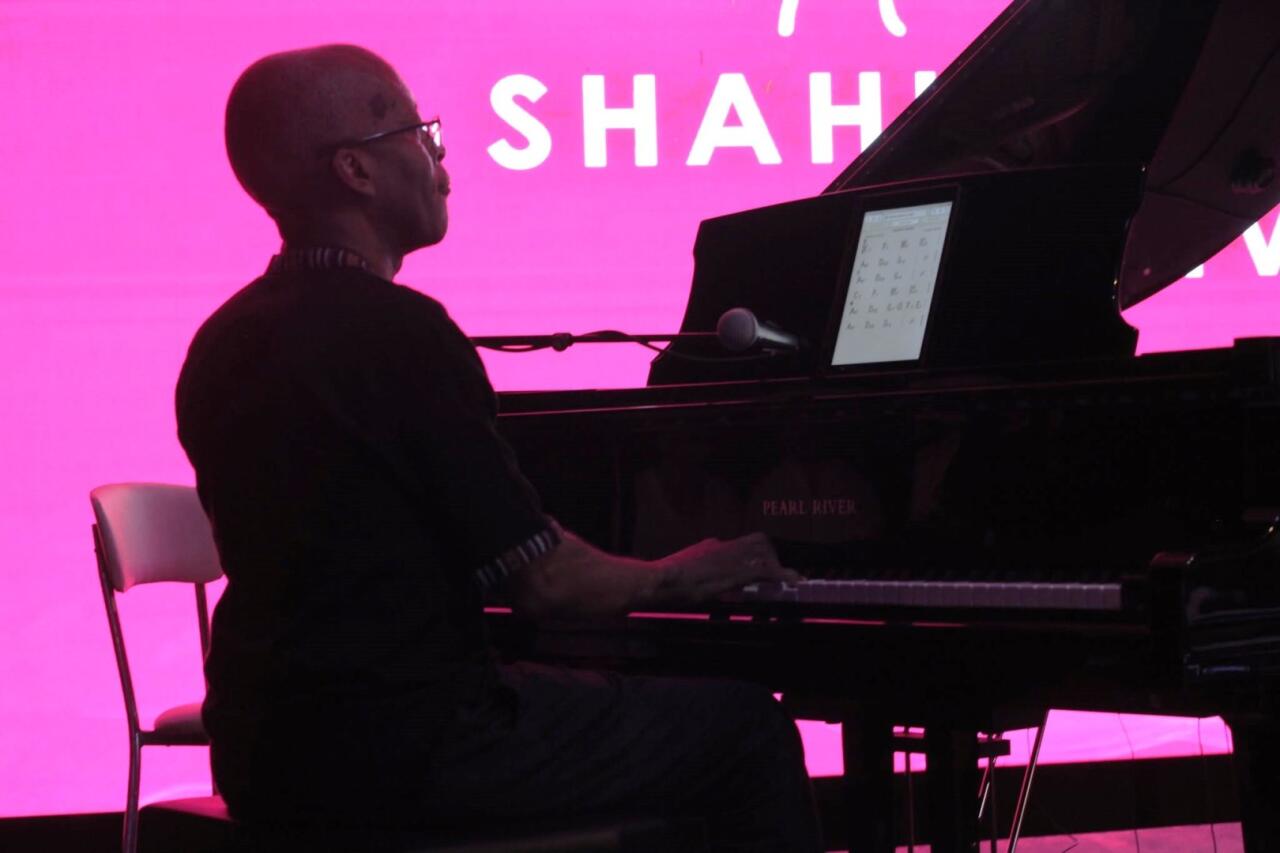 Французские джазовые ритмы под открытым небом летнего Баку - Eric Jacot Band на Shahin Novrasli Festival